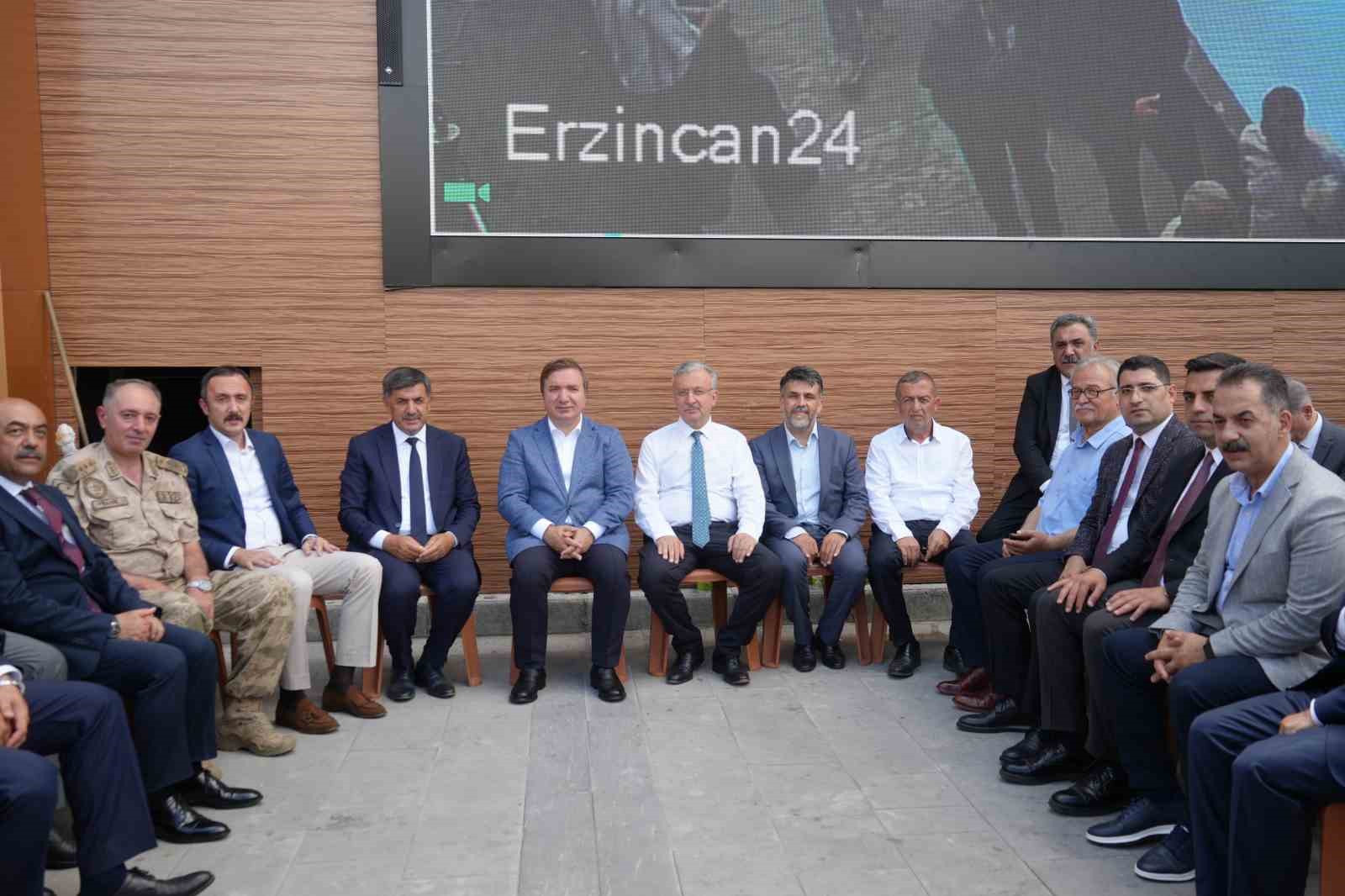 Erzincan’da bin kişiye aşure ikramı