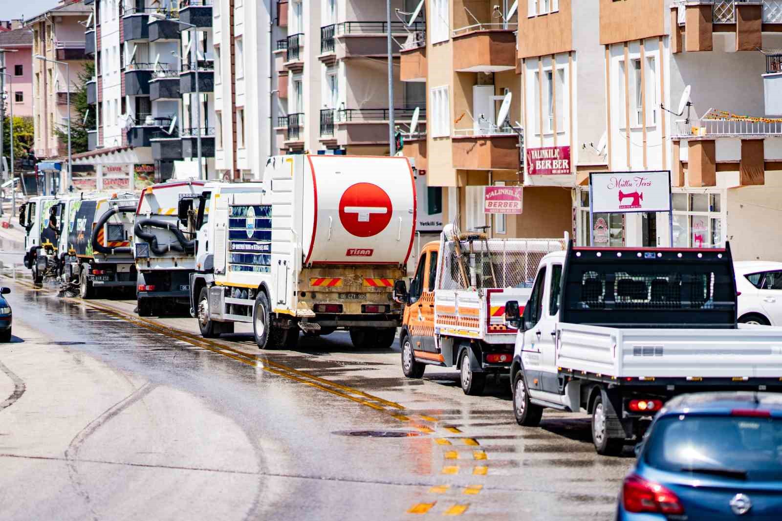 GÖLBAŞI BELEDİYESİ, İLÇE GENELİNDE DAHA TEMİZ BİR GÖLBAŞI İÇİN YOĞUN