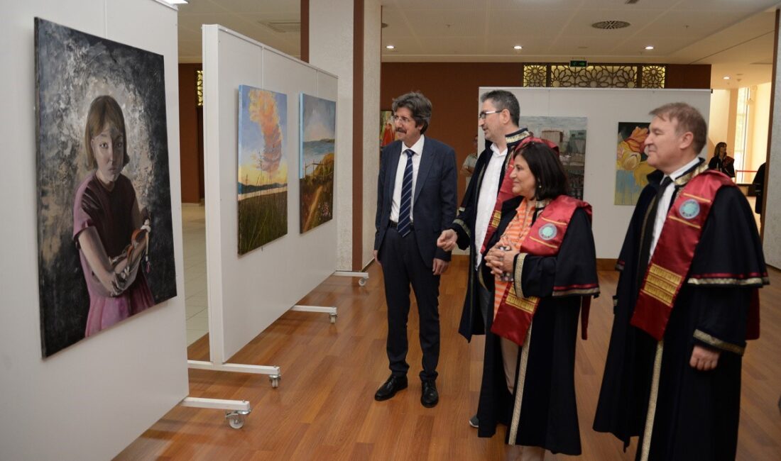 GÜZEL SANATLAR FAKÜLTESİ'NDE MEZUNİYET