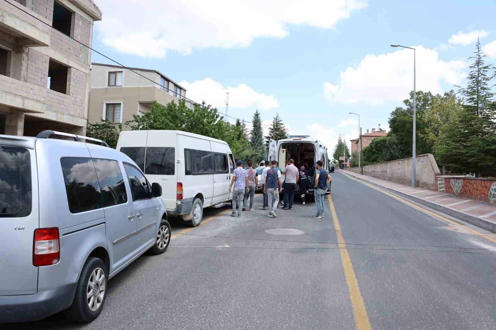 İnşaattan düşen işçi yaralandı