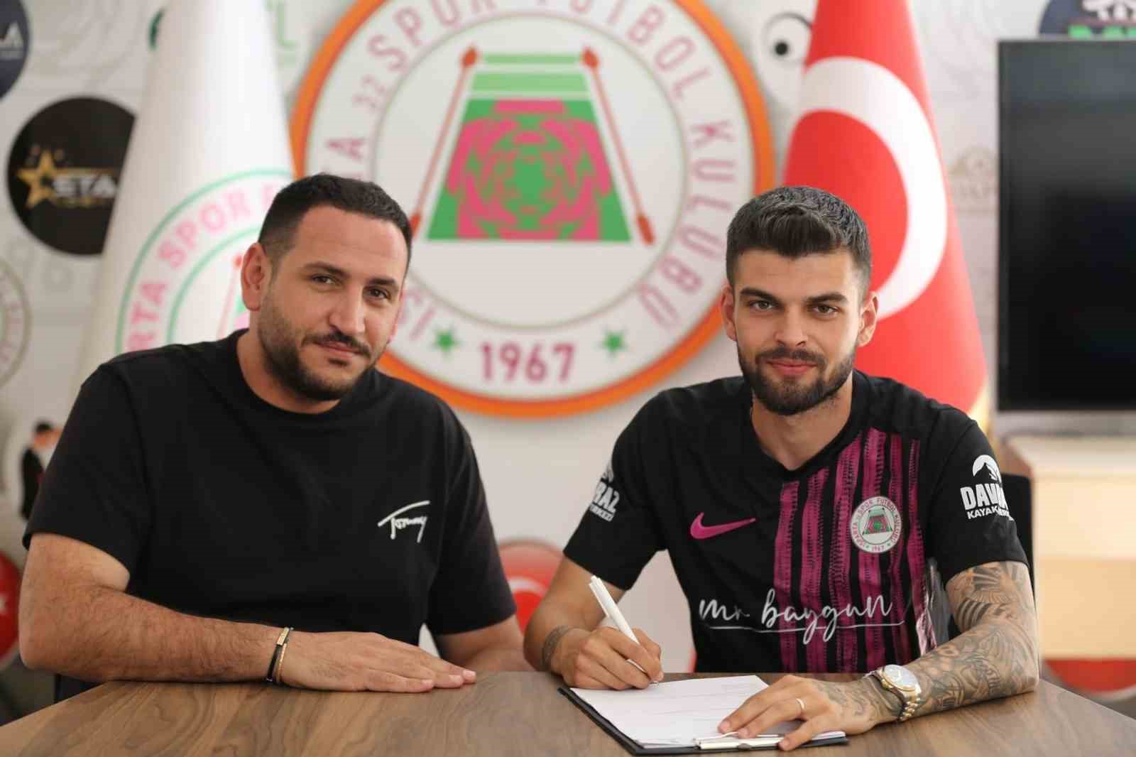 Isparta 32 Spor’dan sol bek transferi