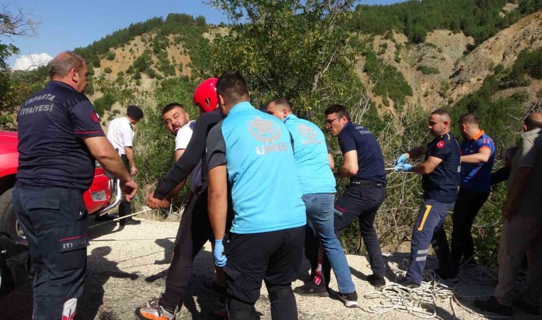 ISPARTA'DA ARKADAŞLARIYLA BİRLİKTE GELDİĞİ