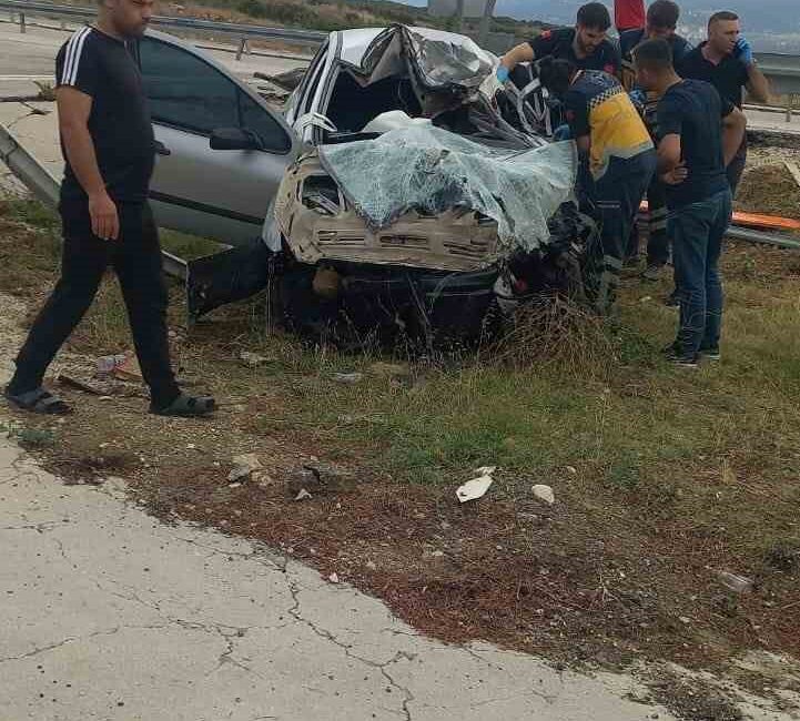 ISPARTA’DA OTOMOBİLİN KAMYONETE ARKADAN