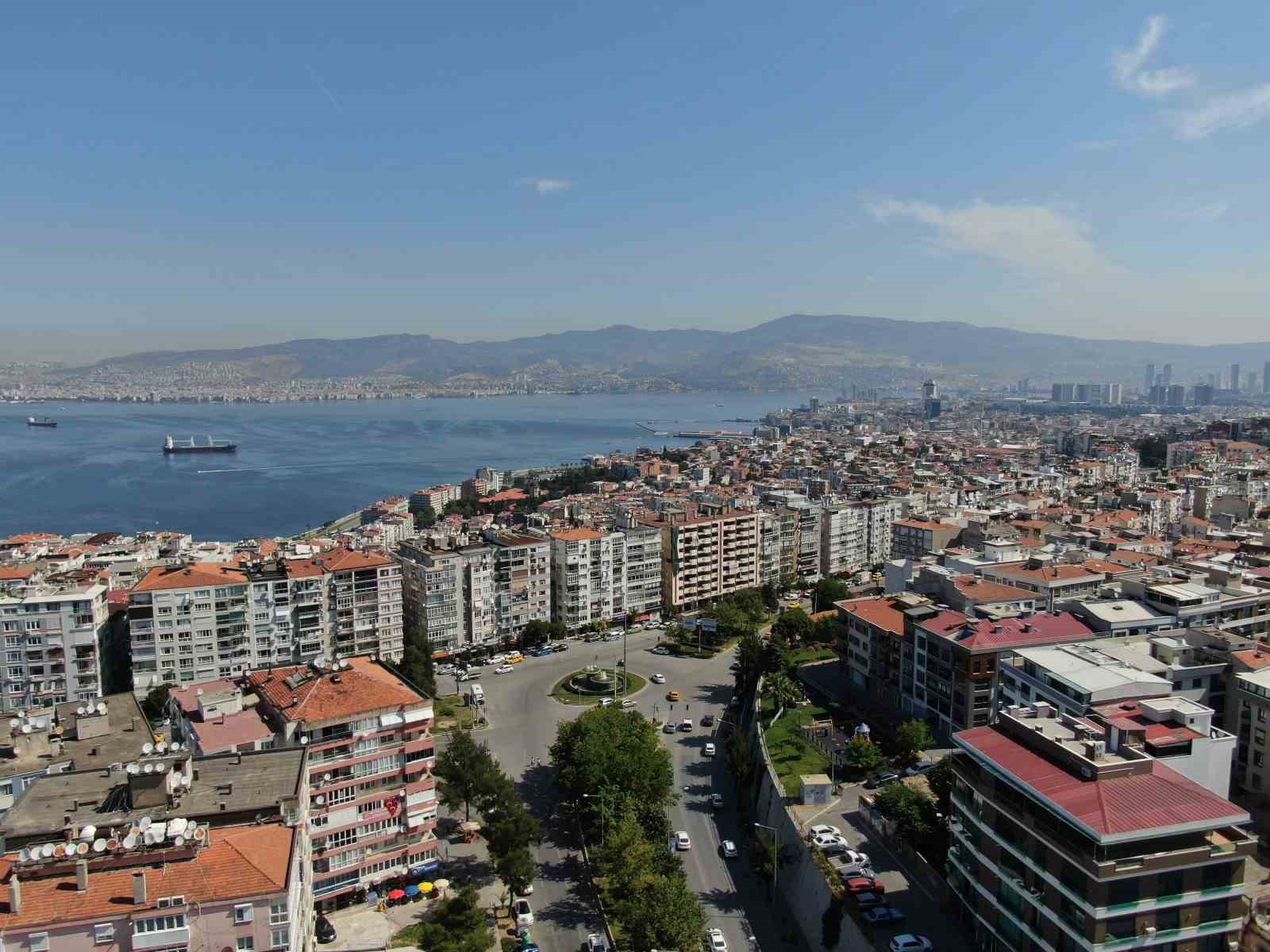 İzmir için afet çalışması: “Binaların yüzde 50’sinde kontrol şart, acil”