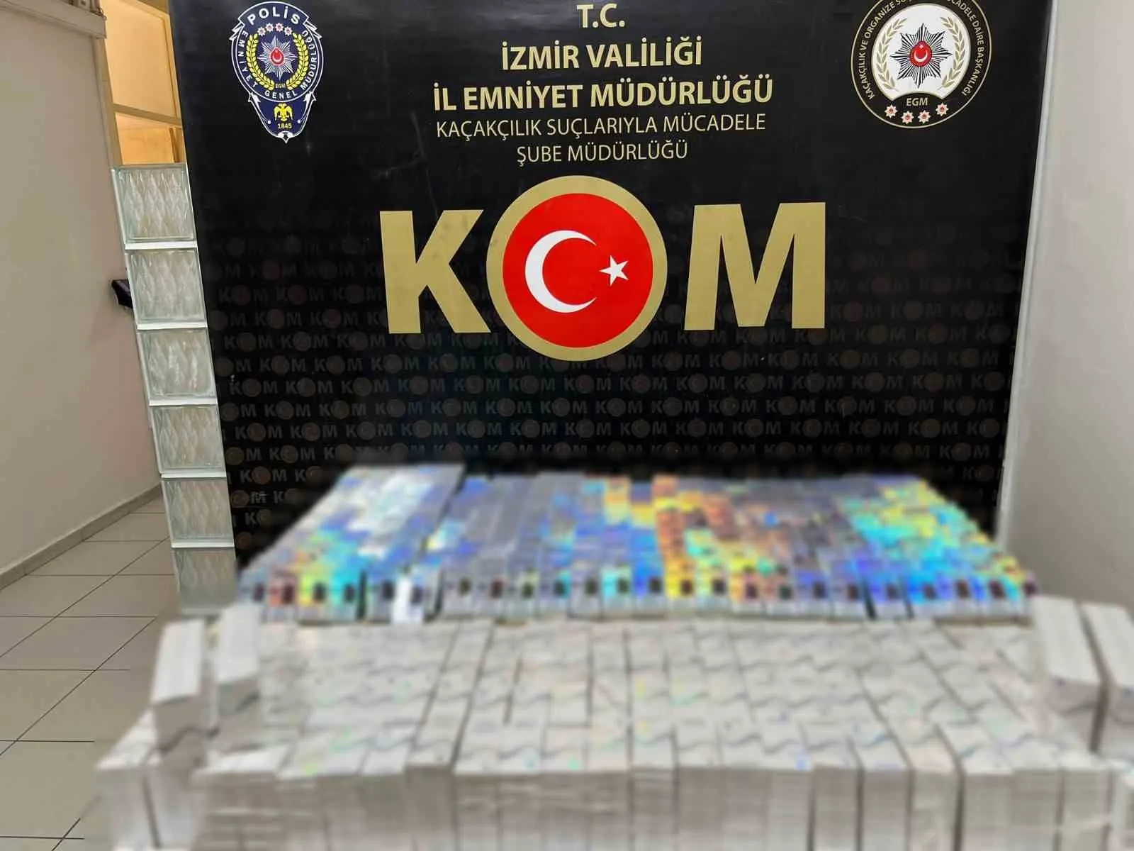 İzmir’de kaçakçılara eş zamanlı operasyon