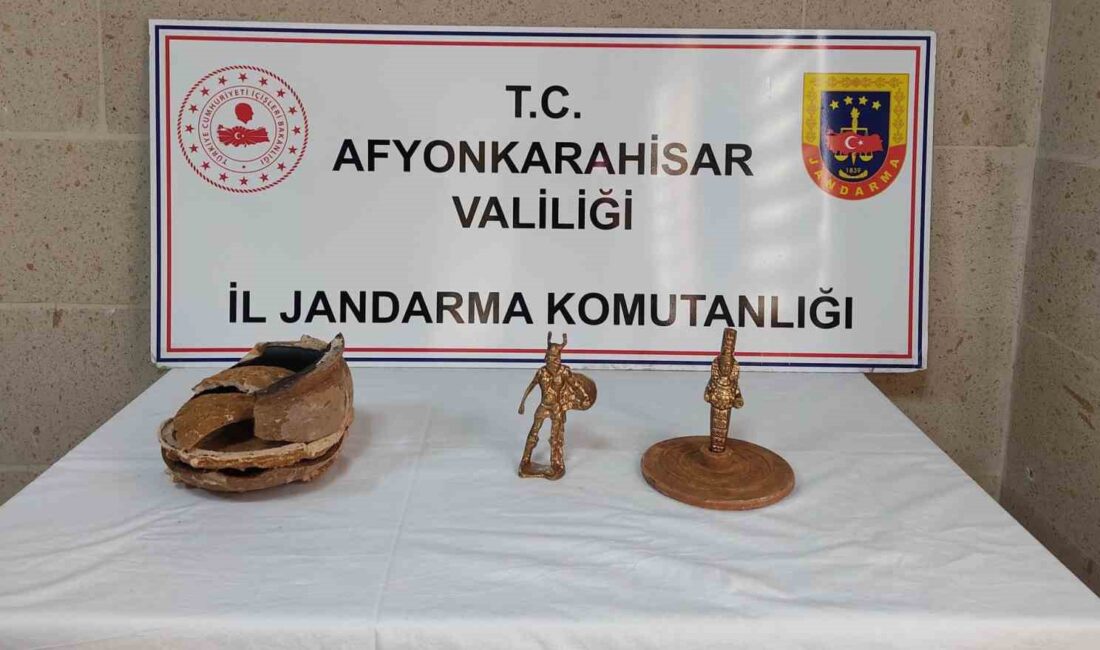 AFYONKARAHİSAR’DA JANDARMA TAKİBE ALDIĞI