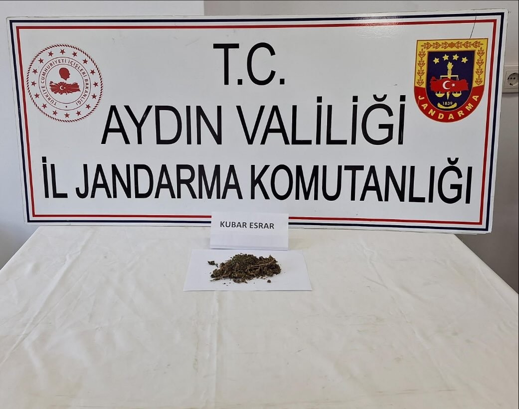 Jandarma uyuşturucuya geçit vermiyor: 6 gözaltı