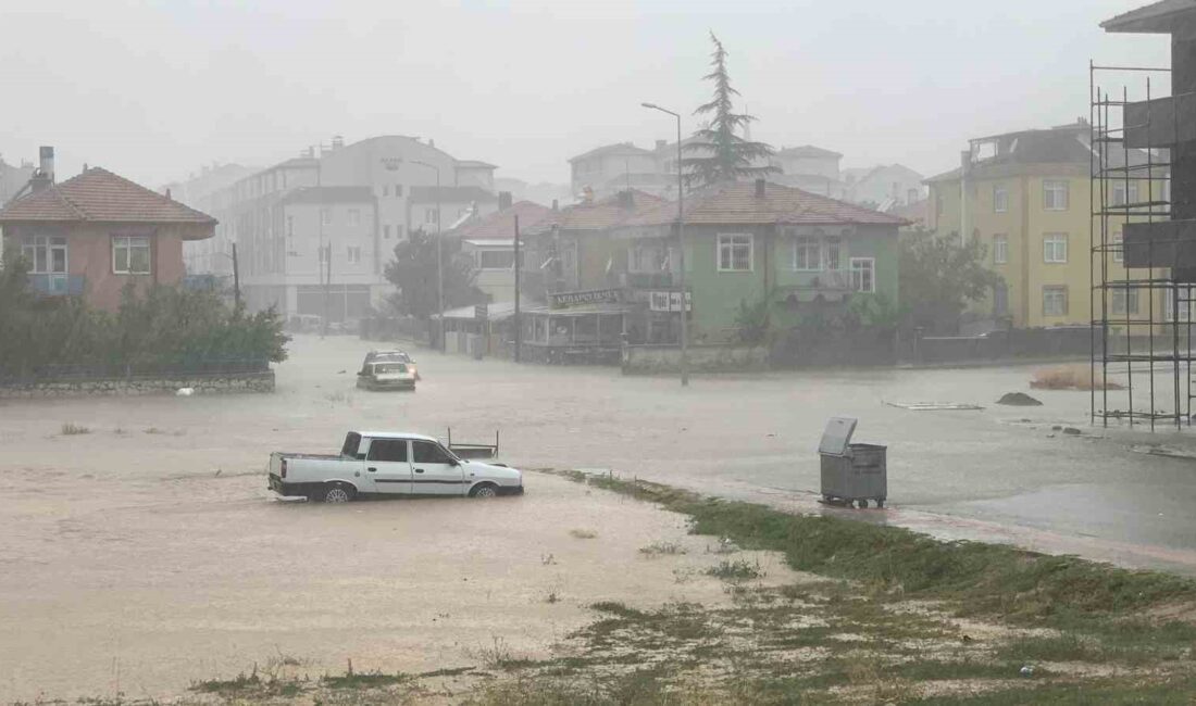 KARAMAN'DA ANİDEN BAŞLAYAN SAĞANAK