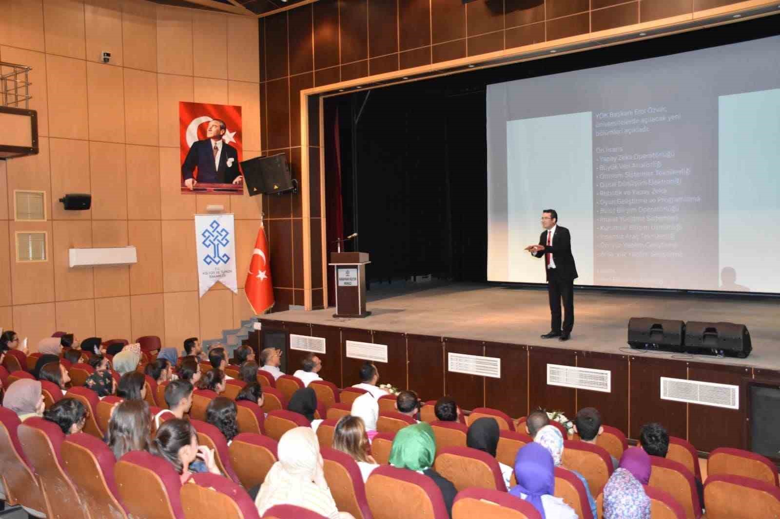 Karapınar’da “Tercih Geleceğinizi Aydınlatır” konferansı