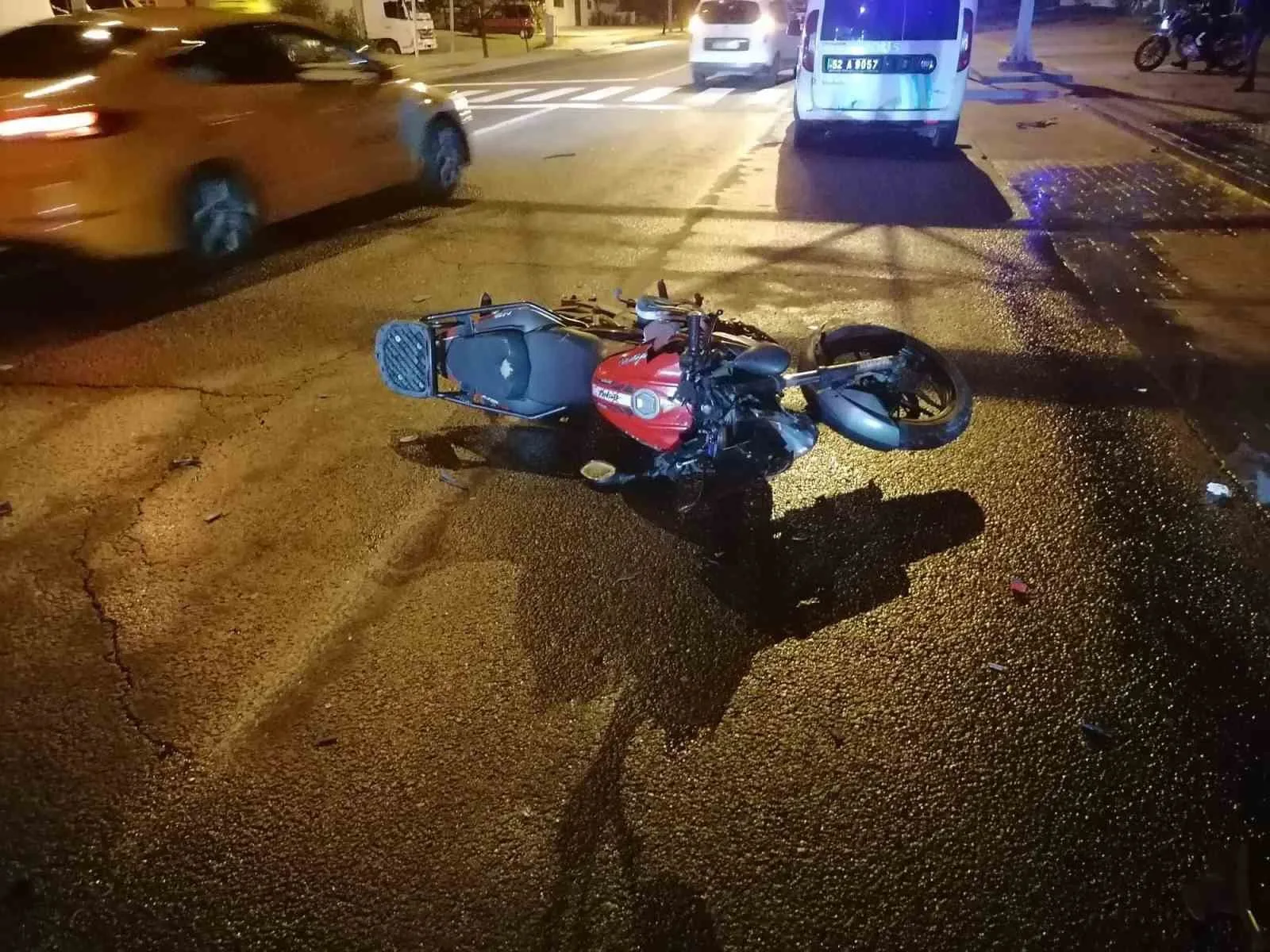 Kazada ağır yaralanan motosiklet sürücüsü hayatını kaybetti