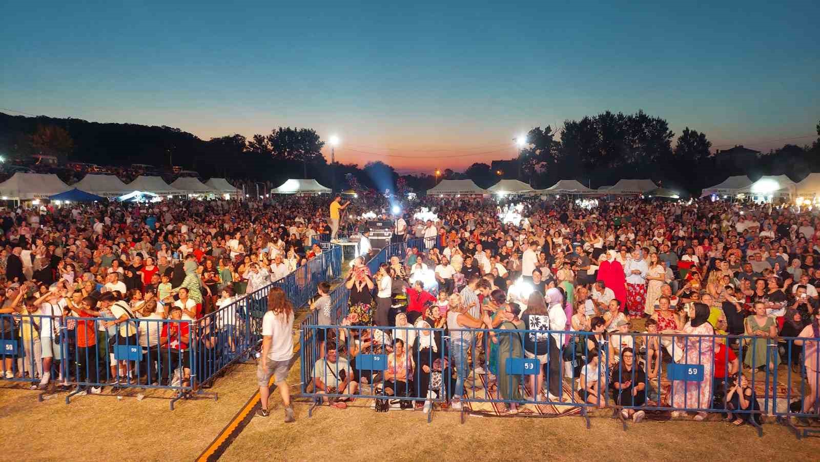 Keşkek Şenliği konserlerle sona erdi