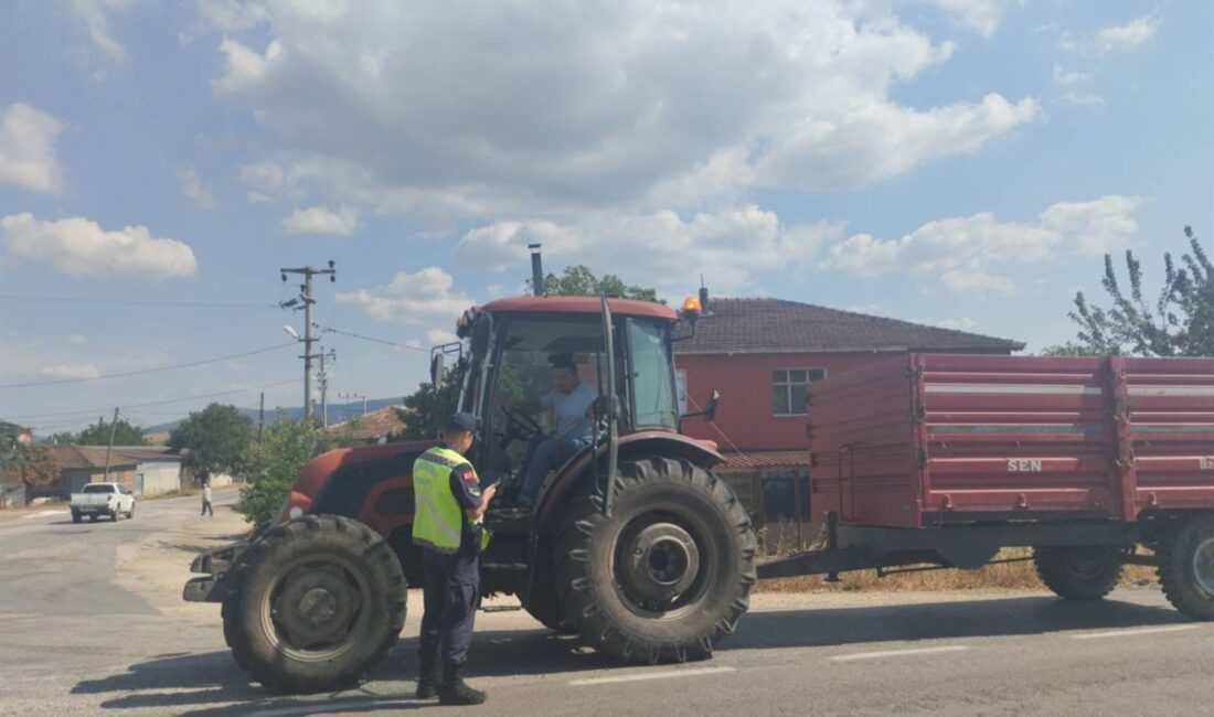 BALIKESİR’DE JANDARMA EKİPLERİ KIRSALDA