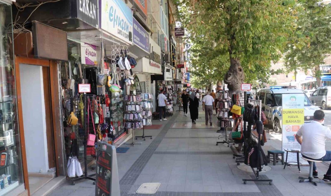 KIŞLA CADDESİ'NDE ELEKTRİK KESİNTİSİNE