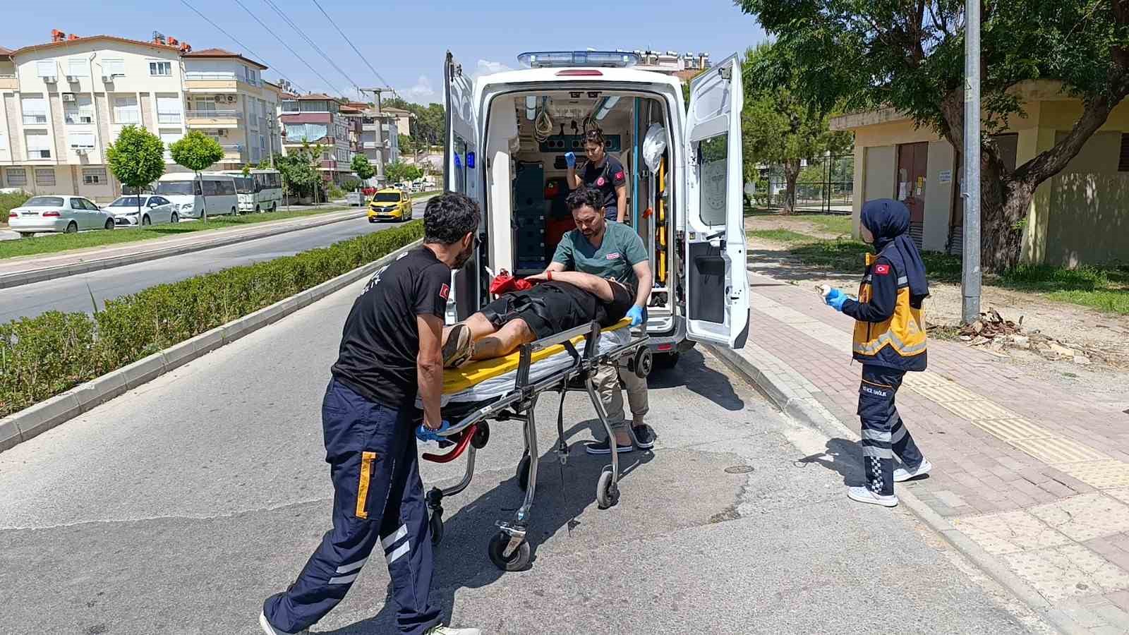 Manavgat’ta otomobil ile motosiklet çarpıştı: 1 yaralı