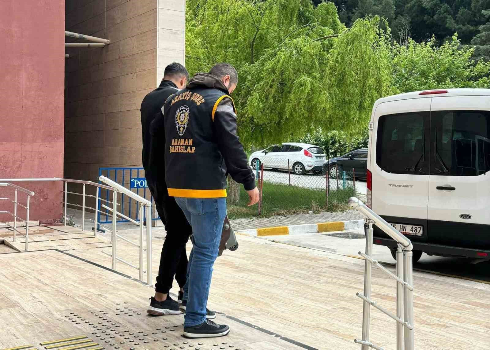 Manisa’da 13 yıl hapis cezası bulunan şahıs yakalandı