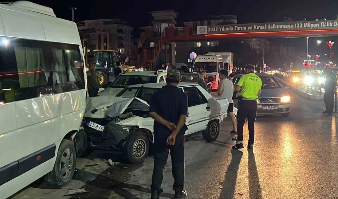 Manisa’da 4 araçlı zincirleme trafik kazası: 9 yaralı