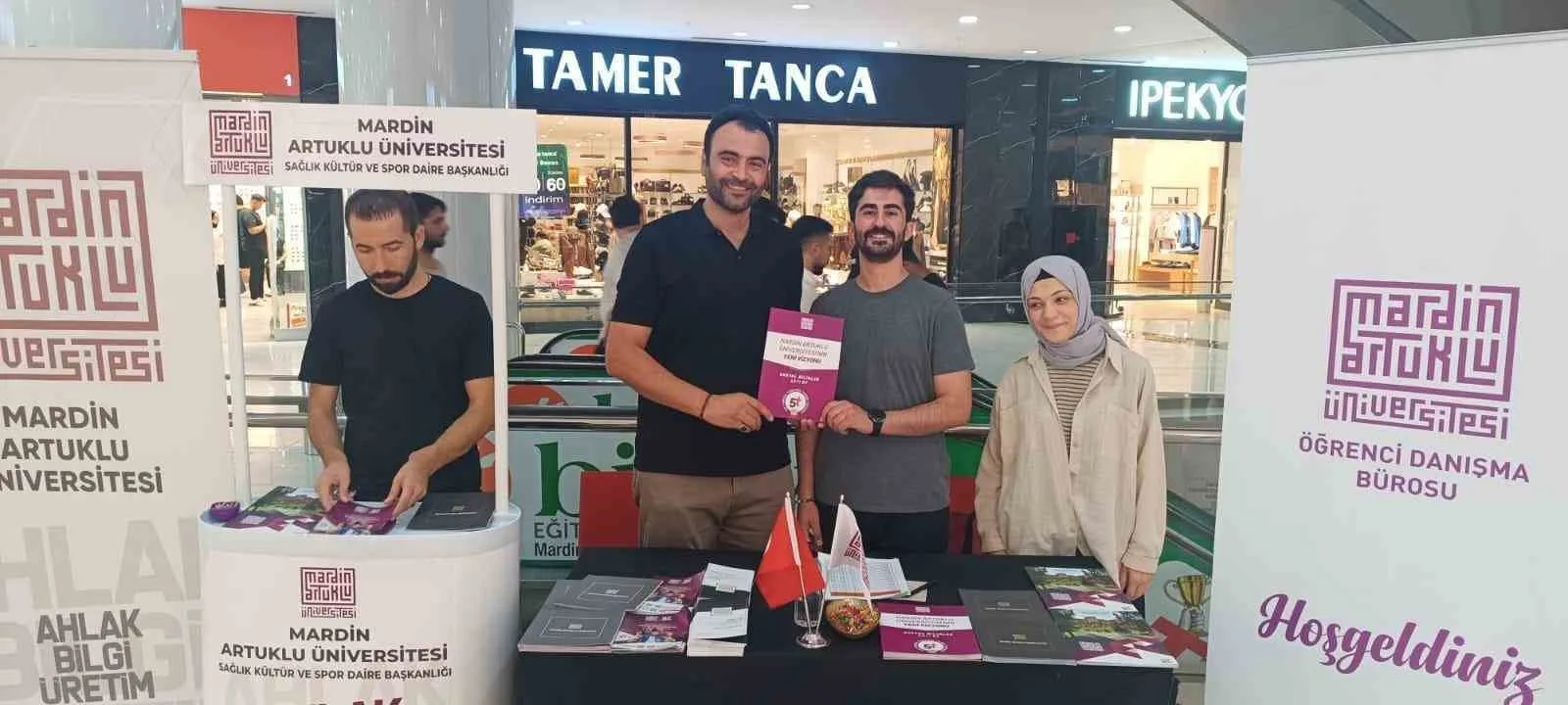 Mardian Mall AVM’de üniversite tercih standı açıldı