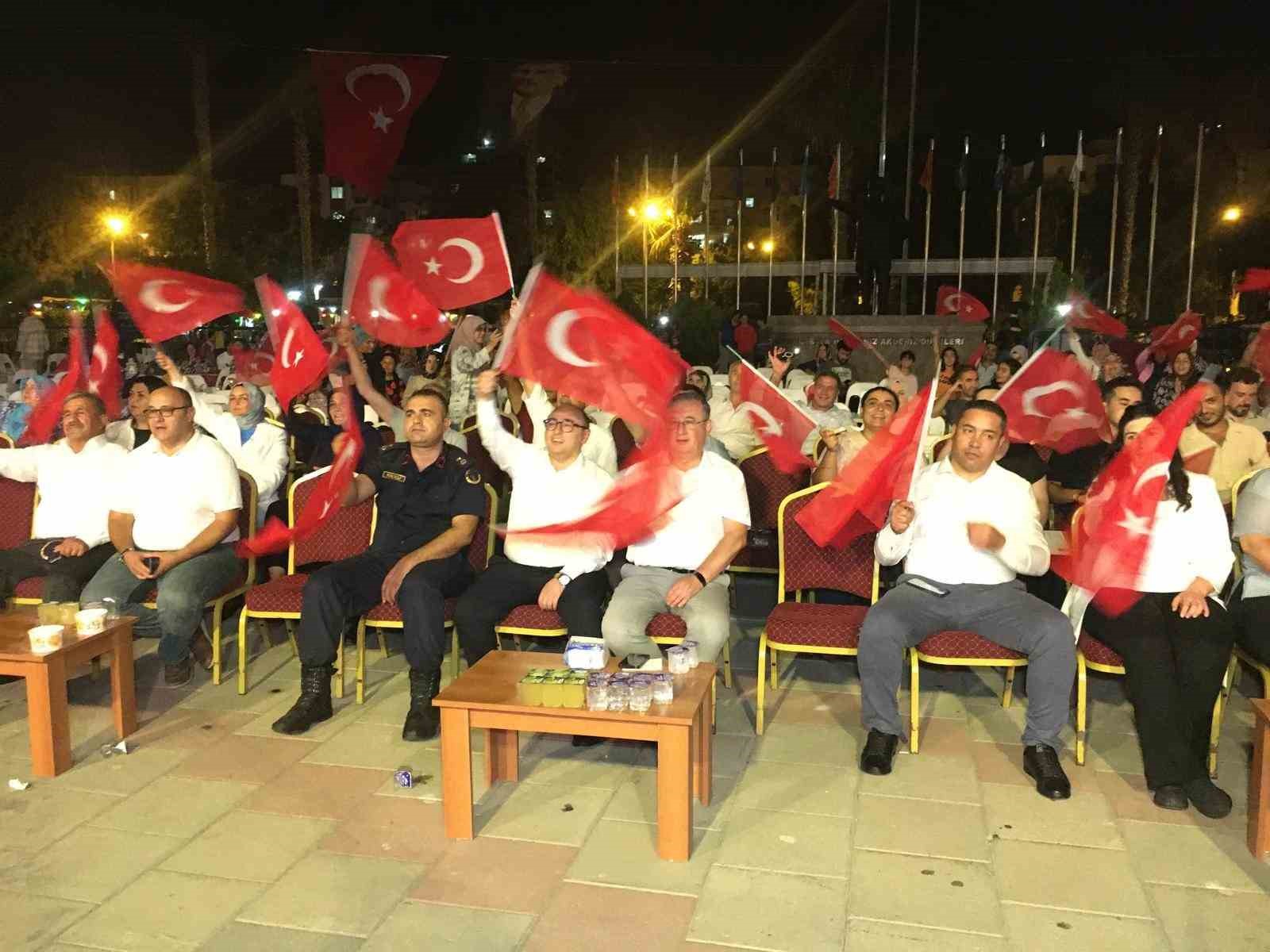 Mersin Erdemli’de 15 Temmuz  coşkusu