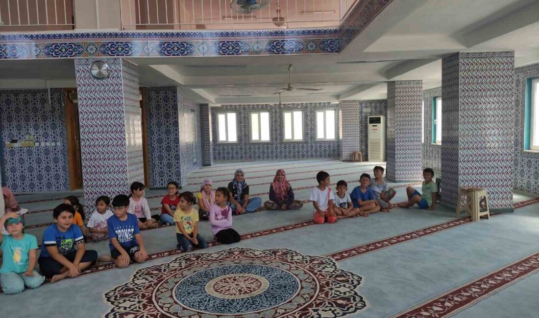 MUĞLA'DA CAMİLER, ÇOCUKLARIN GELMESİYLE