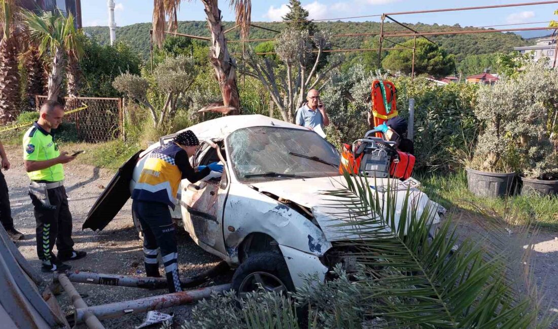 SAMSUN'DA OTOMOBİLİN YOLDAN ÇIKIP