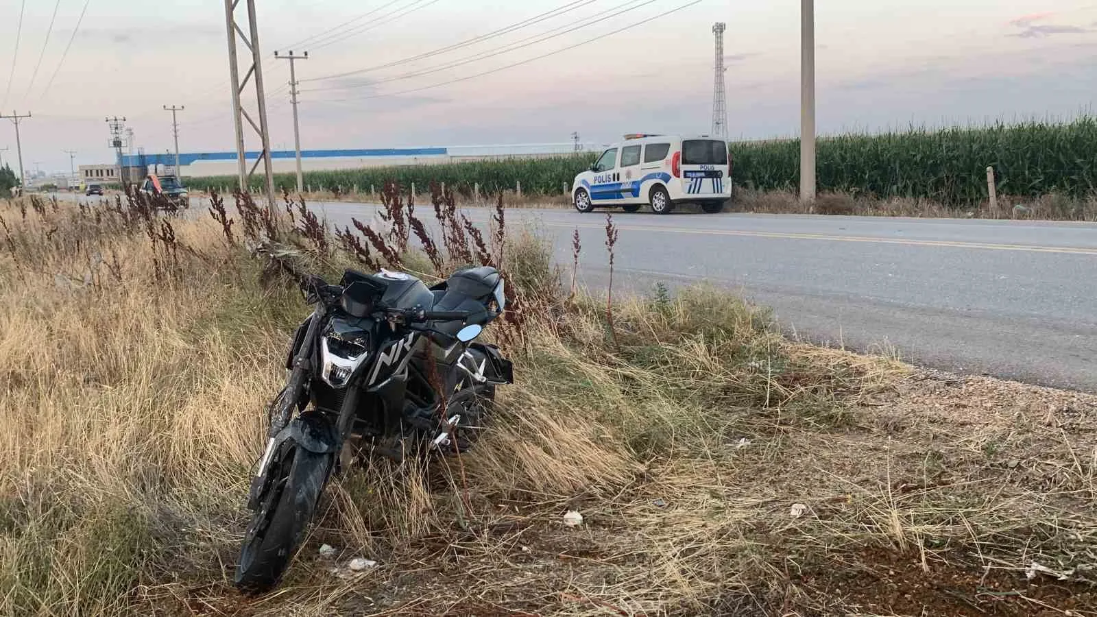 Otomobil ile çarpışan motosikletin sürücüsü yaralandı