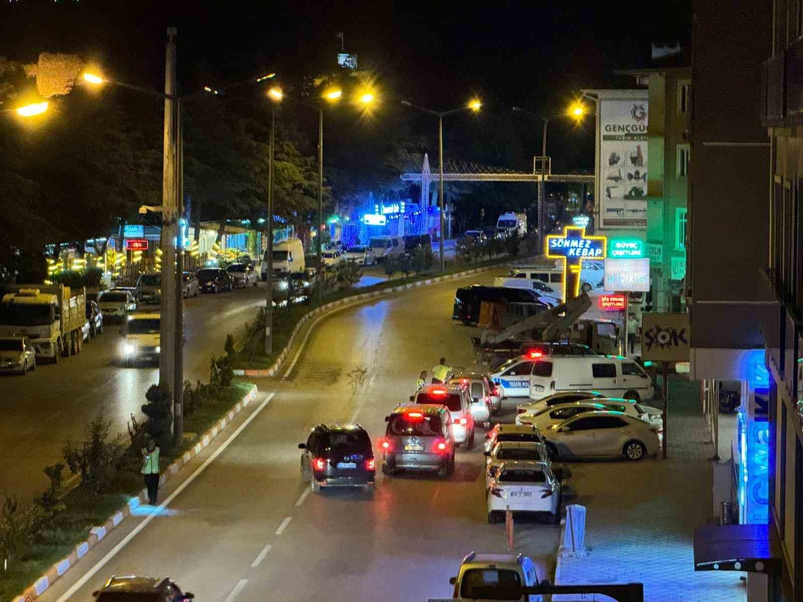 Polisin dur ikazına uymayan taksici 1.80 promil alkollü çıktı