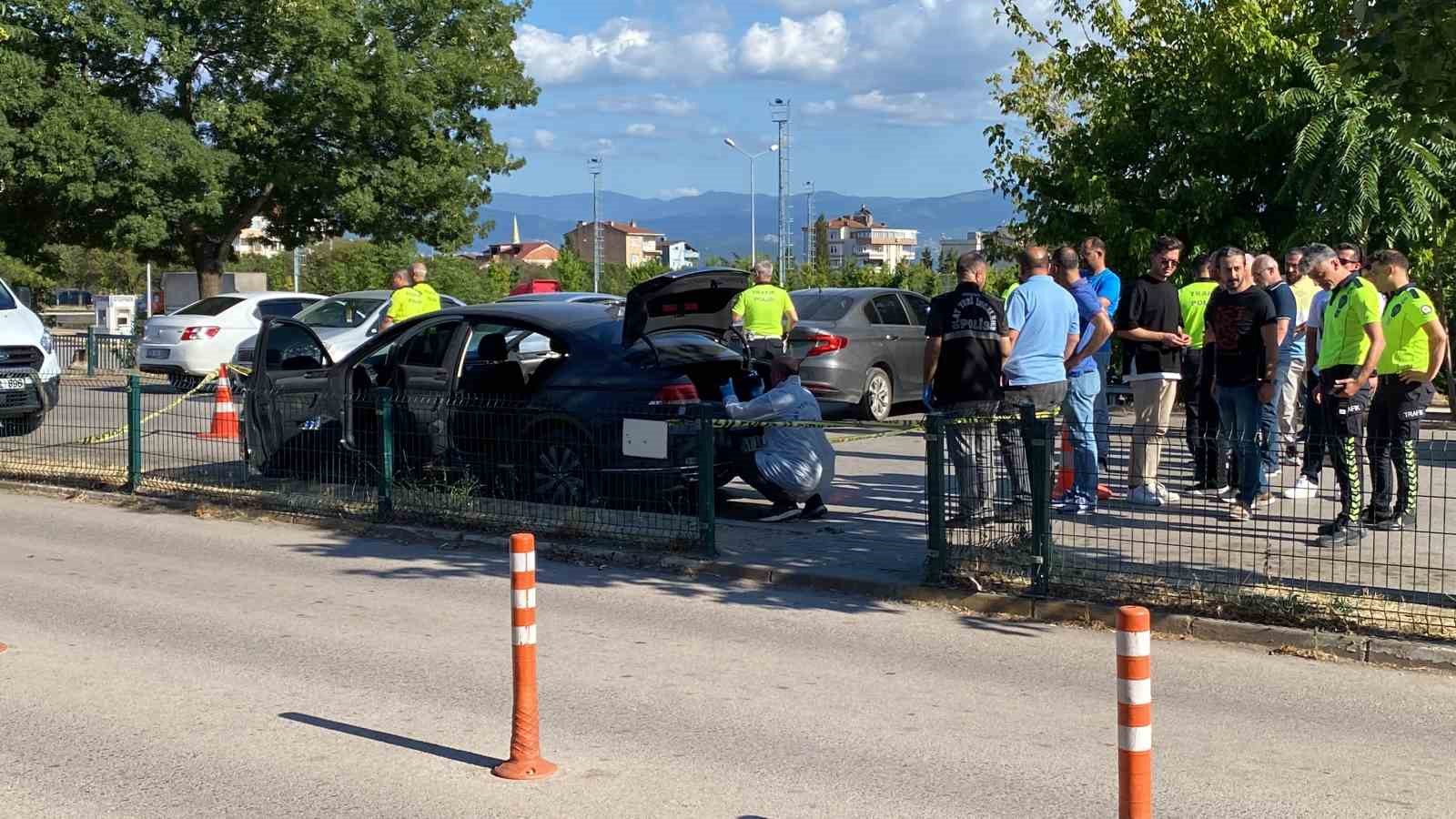 Sürücü “Dur” ihtarına uymayınca kovalamaca hastanede bitti: 1 yaralı, 2 gözaltı