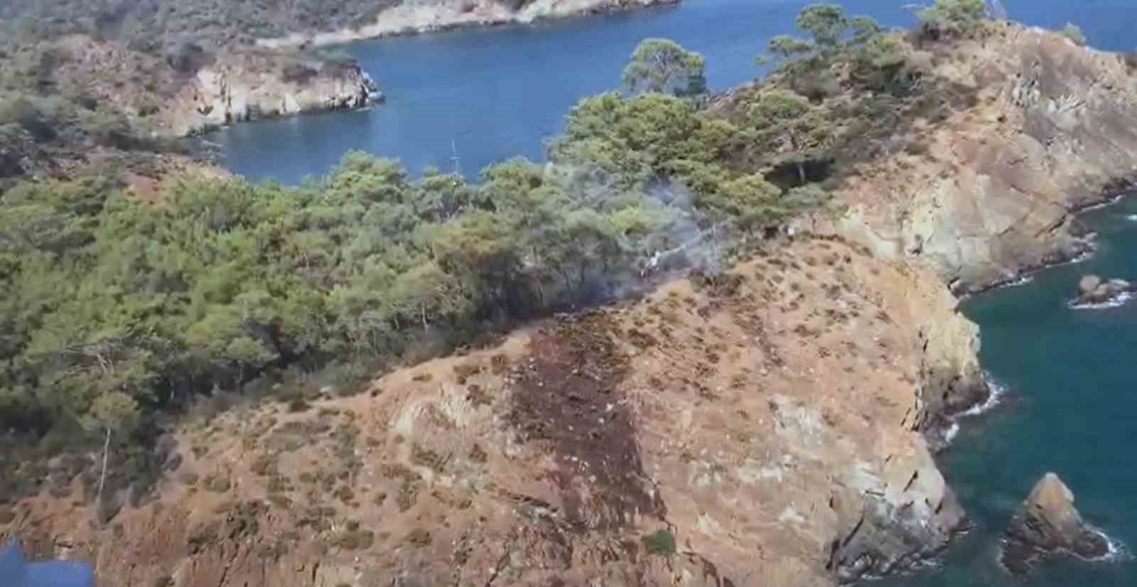 Ünlü koydaki yangın büyümeden söndürüldü