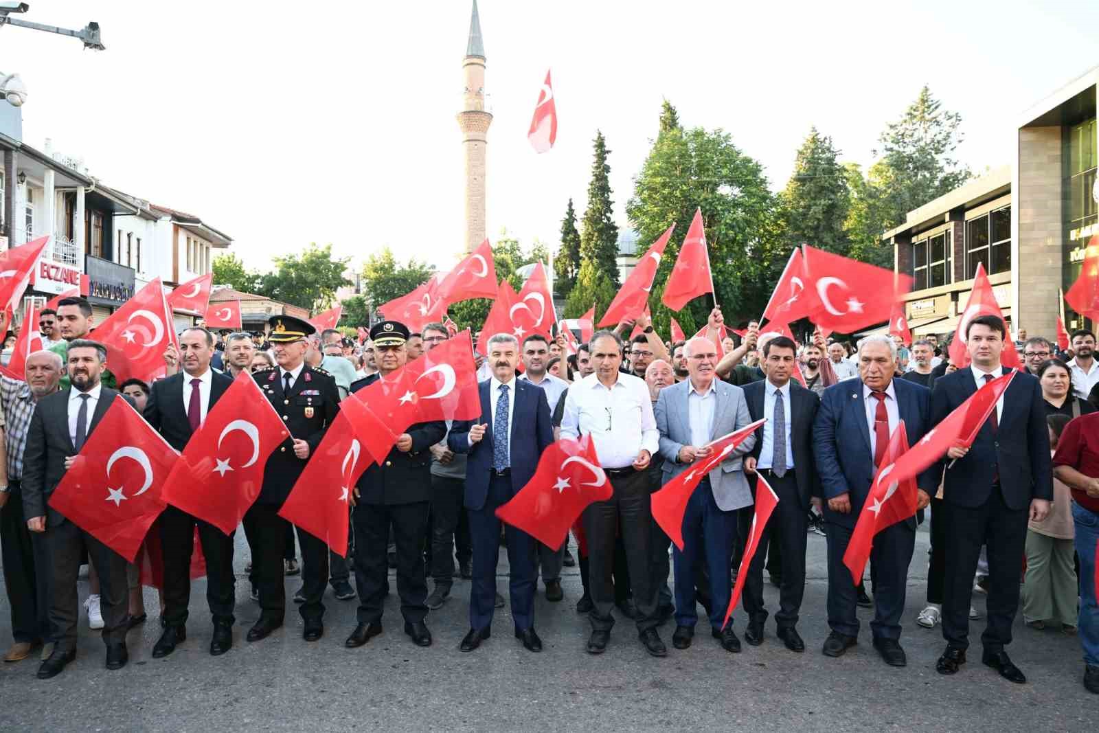 UŞAK'TA 15 TEMMUZ DEMOKRASİ VE BİRLİK GÜNÜ, DÜZENLENEN FARKLI ETKİNLİKLERLE