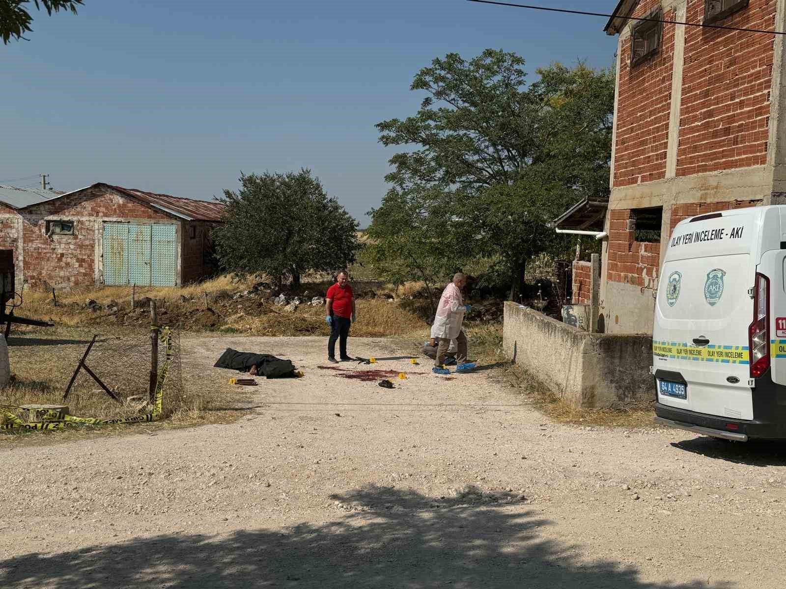 UŞAK’IN ULUBEY İLÇESİNDE MEYDANA GELEN SİLAHLI KAVGADA 1 KİŞİ HAYATINI