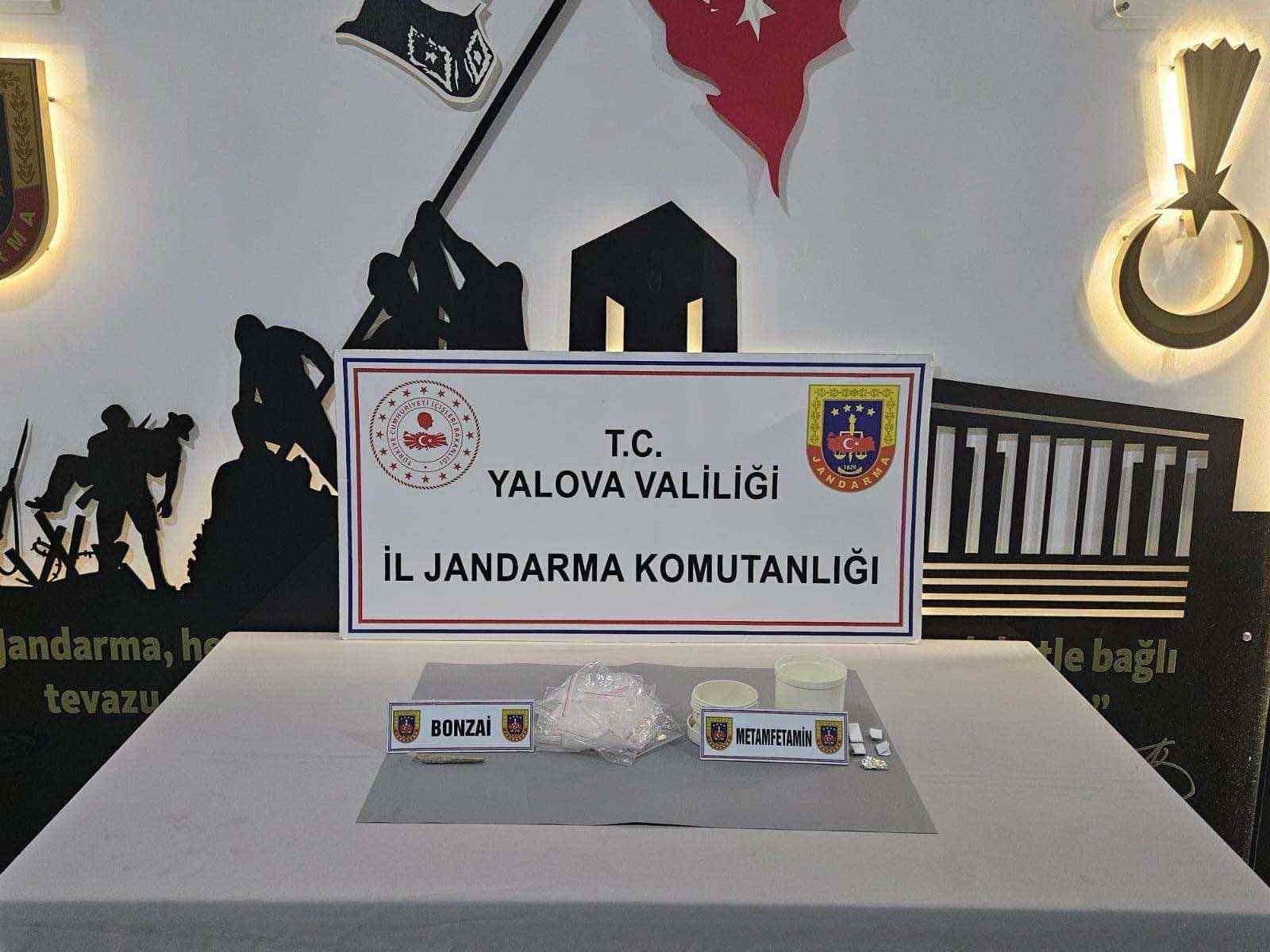 Yalova’da jandarmadan uyuşturucu operasyonları: 5 gözaltı