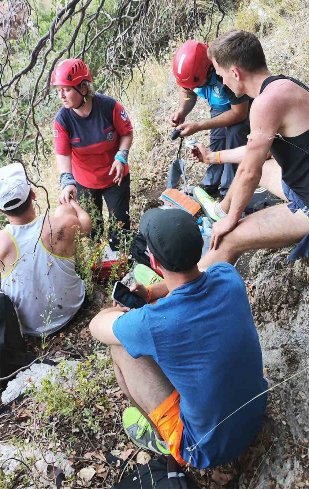 Yürüyüşe çıkan Rus turistler kayboldu