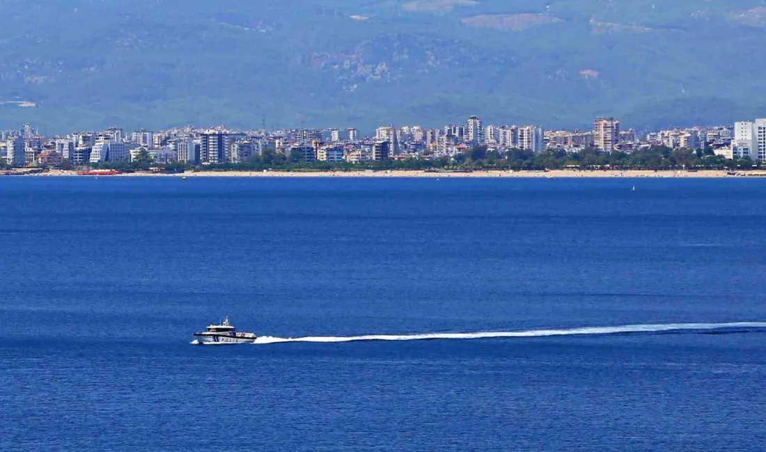 ANTALYA’DA KIYIDAN YAKLAŞIK 2