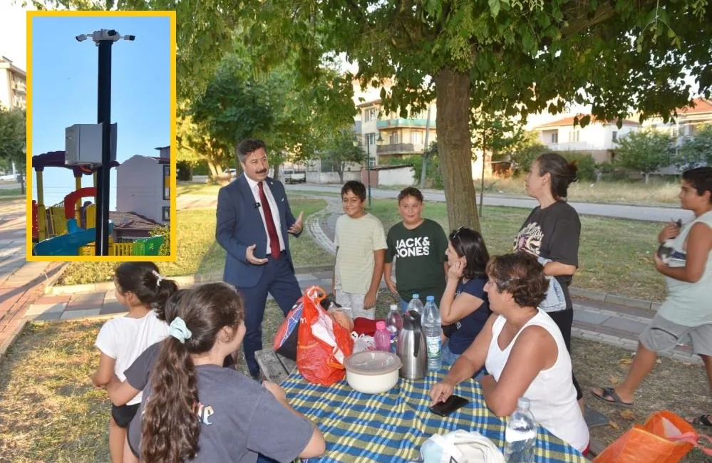 Yenişehir’de çocuk parklarına takılan