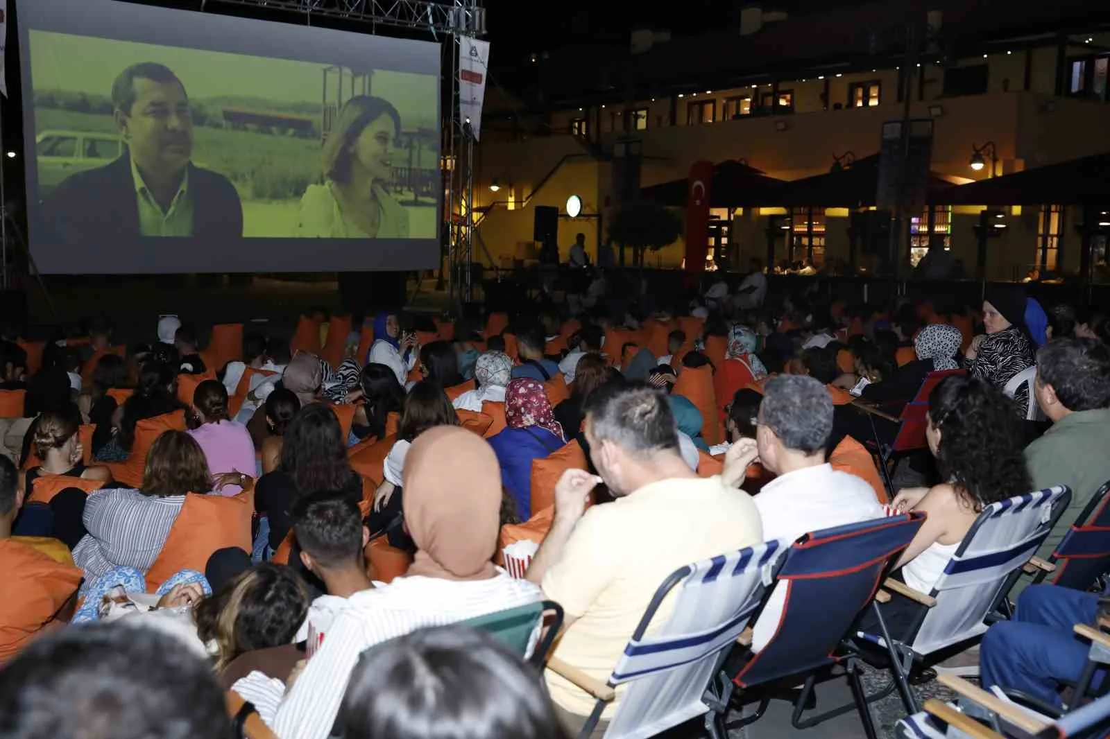 ‘Açık Hava Sinema Festivali’ başladı