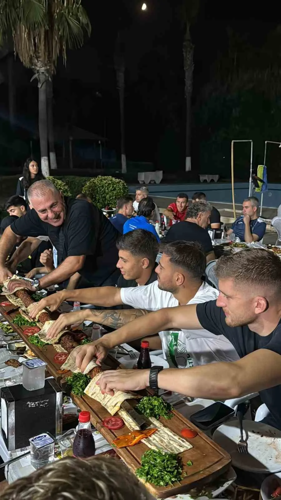 Adana Demirspor’un kebap ziyafeti