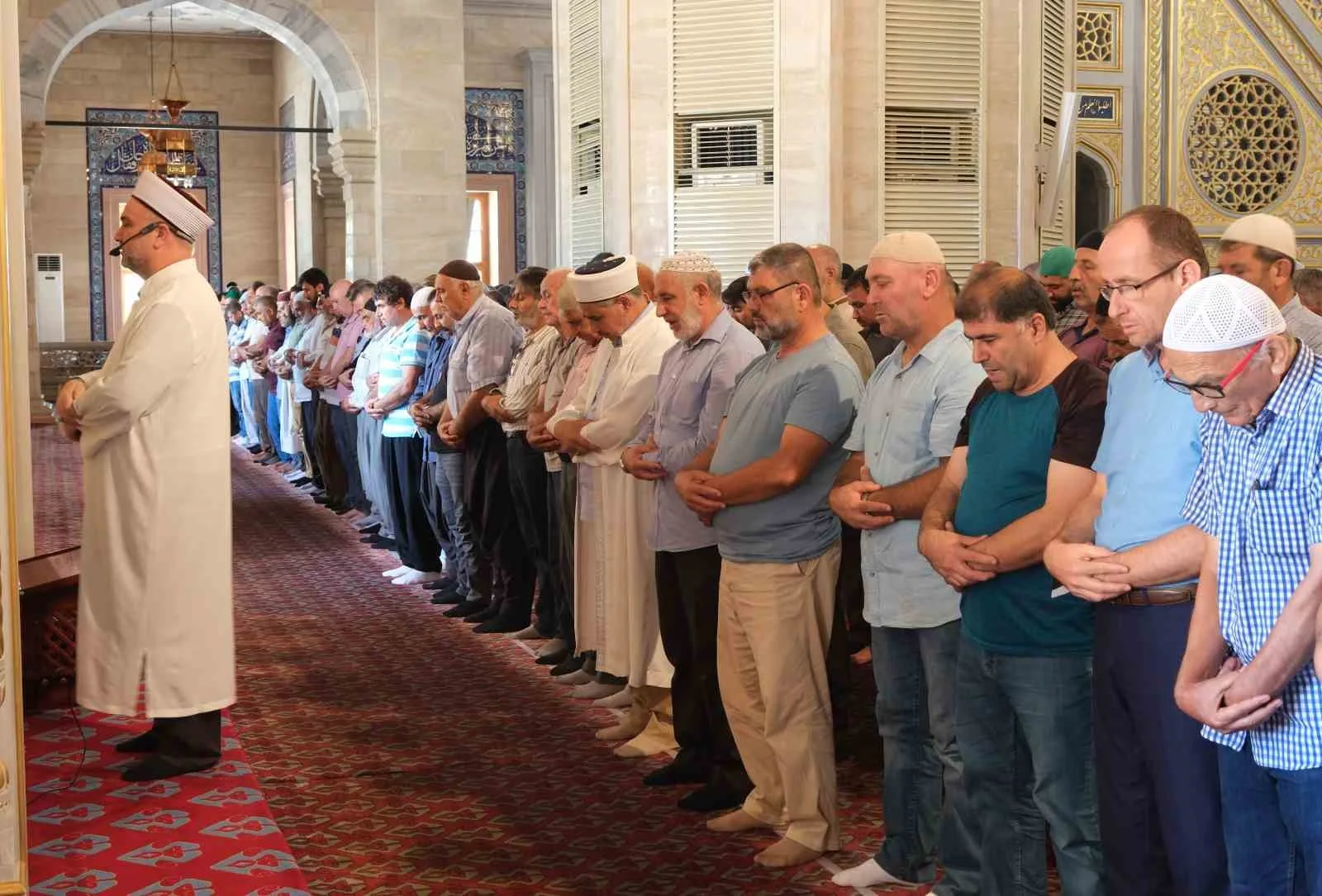 Adana’da Haniye için gıyabi cenaze namazı kılındı