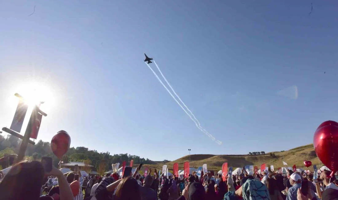 TÜRK HAVA KUVVETLERİ’NİN AKROBASİ