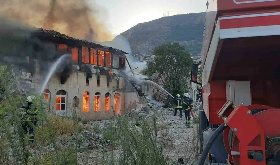 HATAY'IN ANTAKYA İLÇESİNDE ALEVLERE