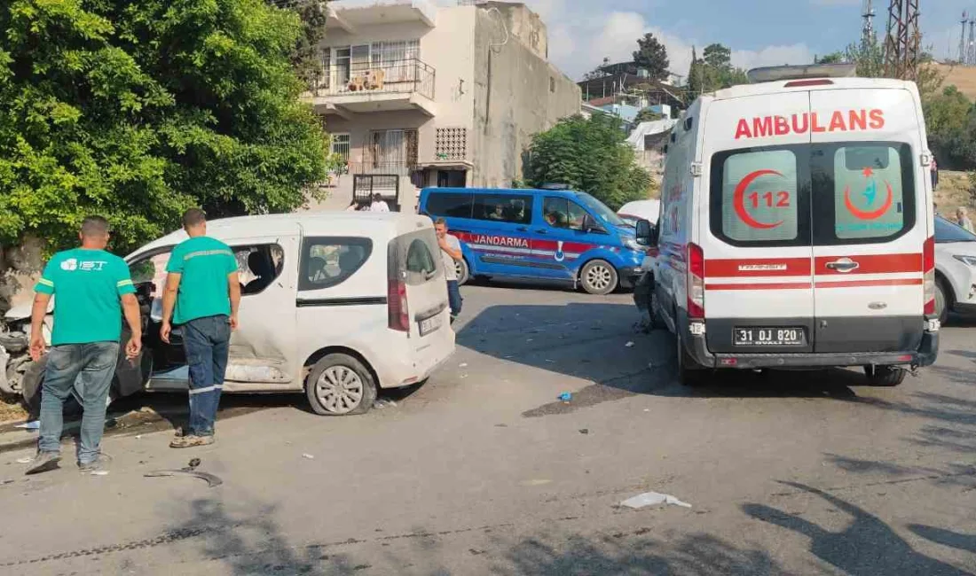 HATAY'IN İSKENDERUN İLÇESİNDE AMBULANS