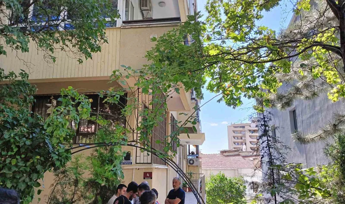 ANKARA’DA BİR APARTMAN DAİRESİNDE MEYDANA GELEN DOĞALGAZ PATLAMASI SEBEBİYLE BİR