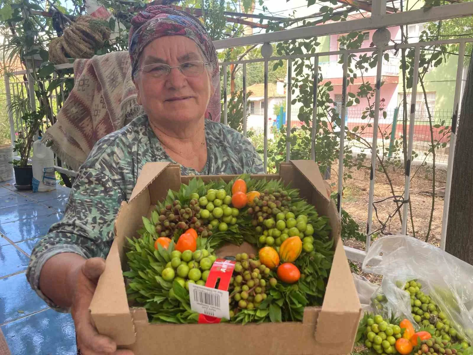 Avrupa’nın Noel kutlamalarındaki kapı süsleri Burdur’dan