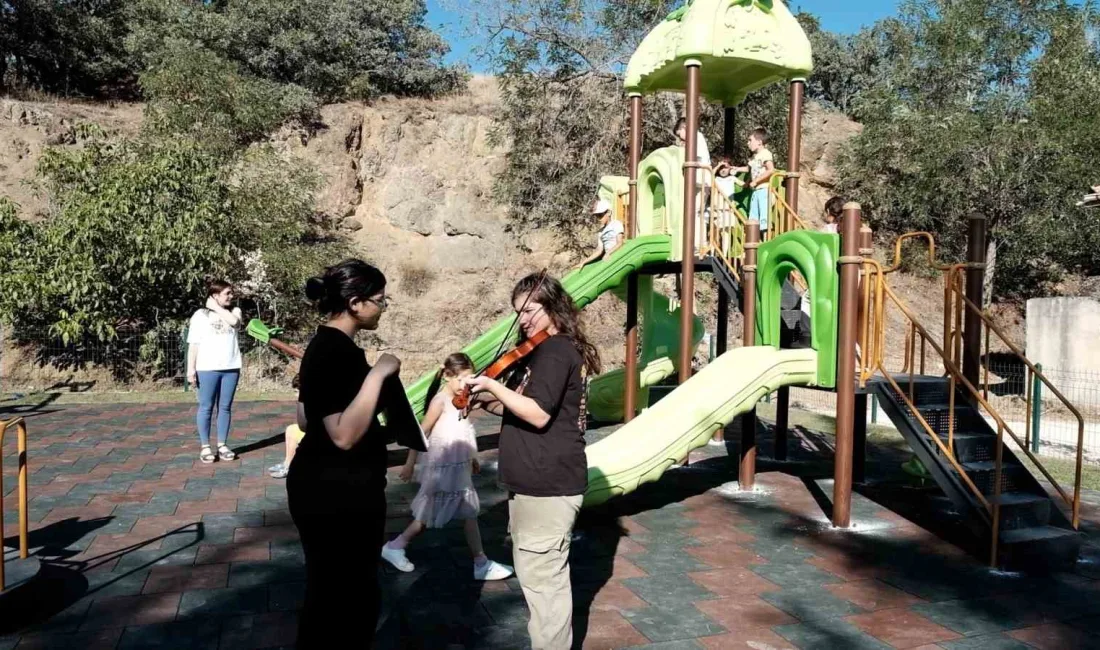 AMASYA’NIN YEŞİLÖZ KÖYÜNDE PARK İÇİN YÜRÜYÜŞ DÜZENLEYEN ÇOCUKLAR, ÇEVRE, ŞEHİRCİLİK