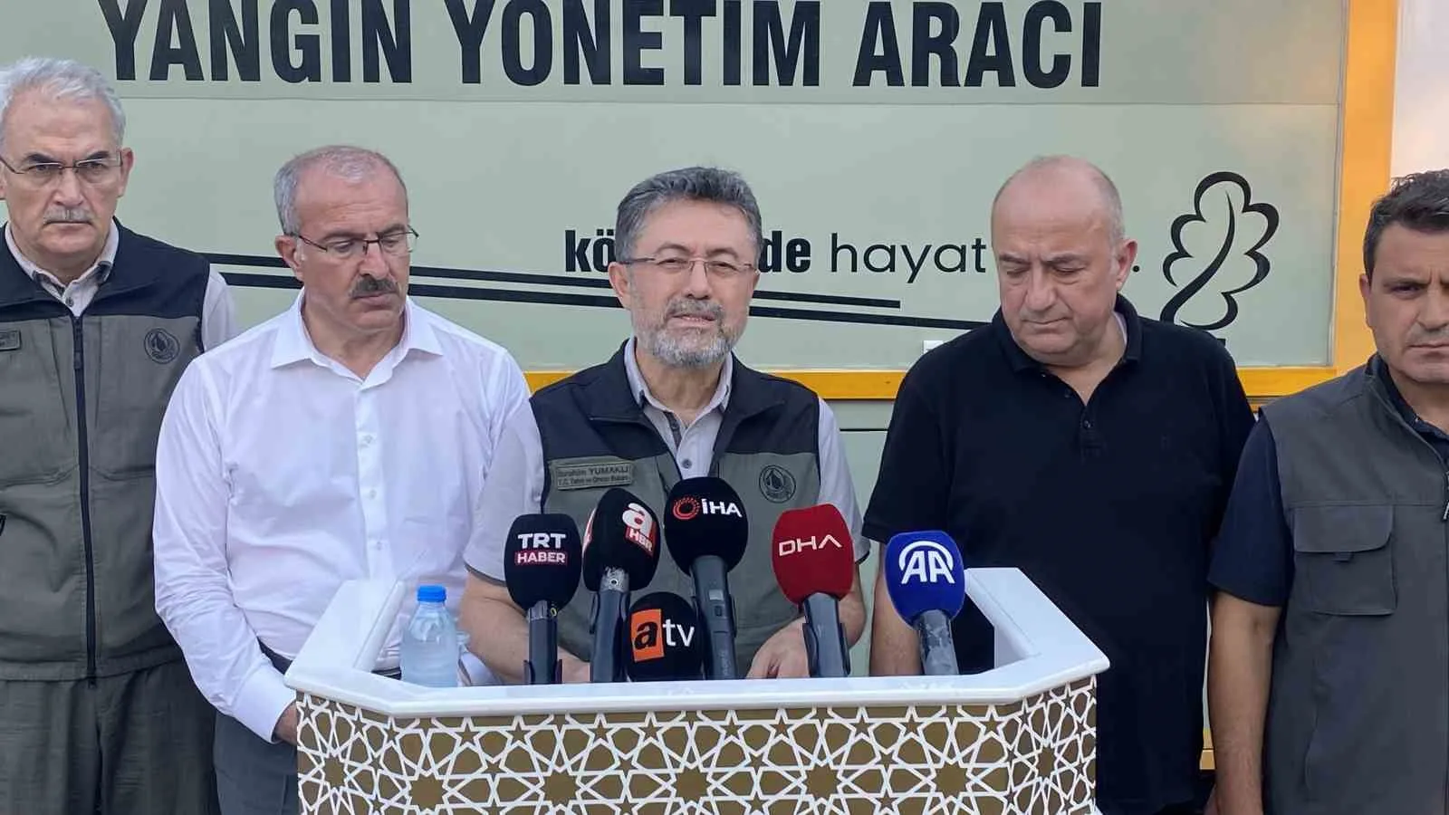 Bakan Yumaklı: “Yangın yaklaşık 7 kilometrelik bir hat oluşturdu”