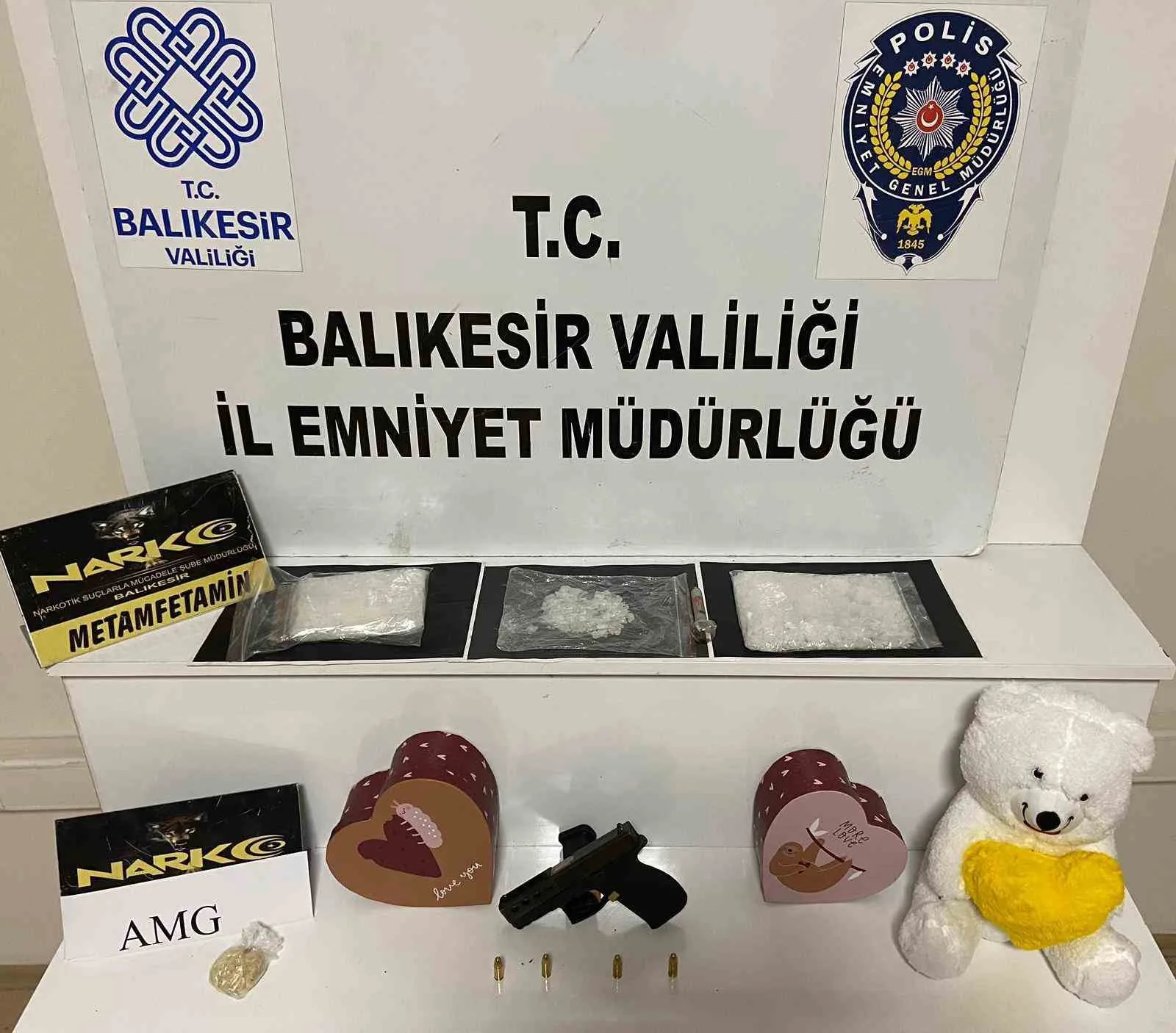 Balıkesir’de uyuşturucu operasyonu: 422 gram metamfetamin ele geçirildi