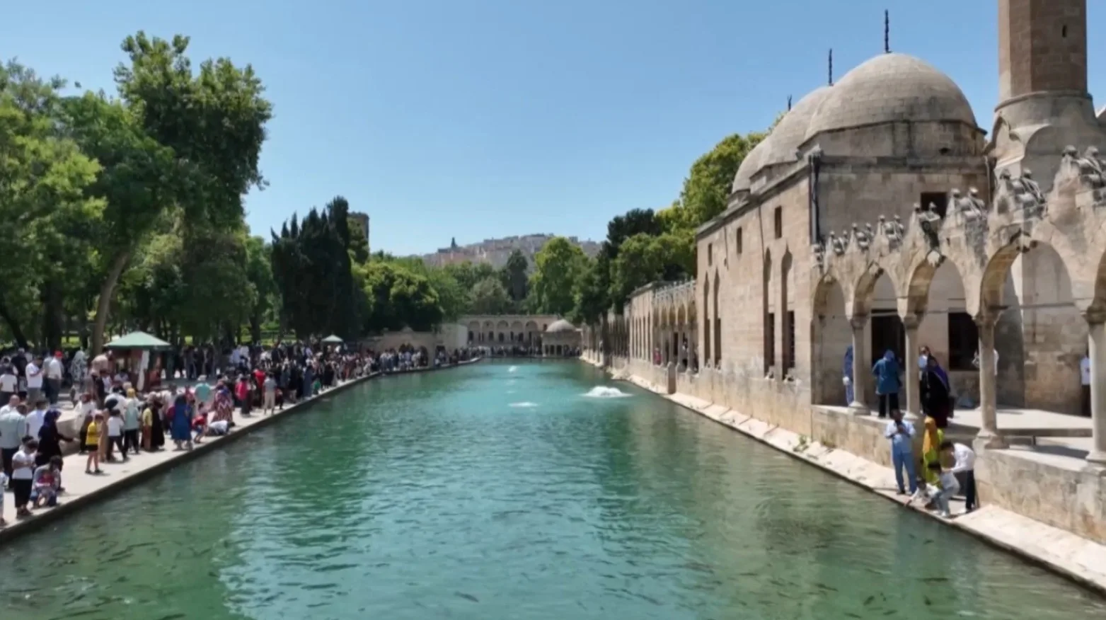 Balıklıgöl’e düşen çocuk kurtarıldı