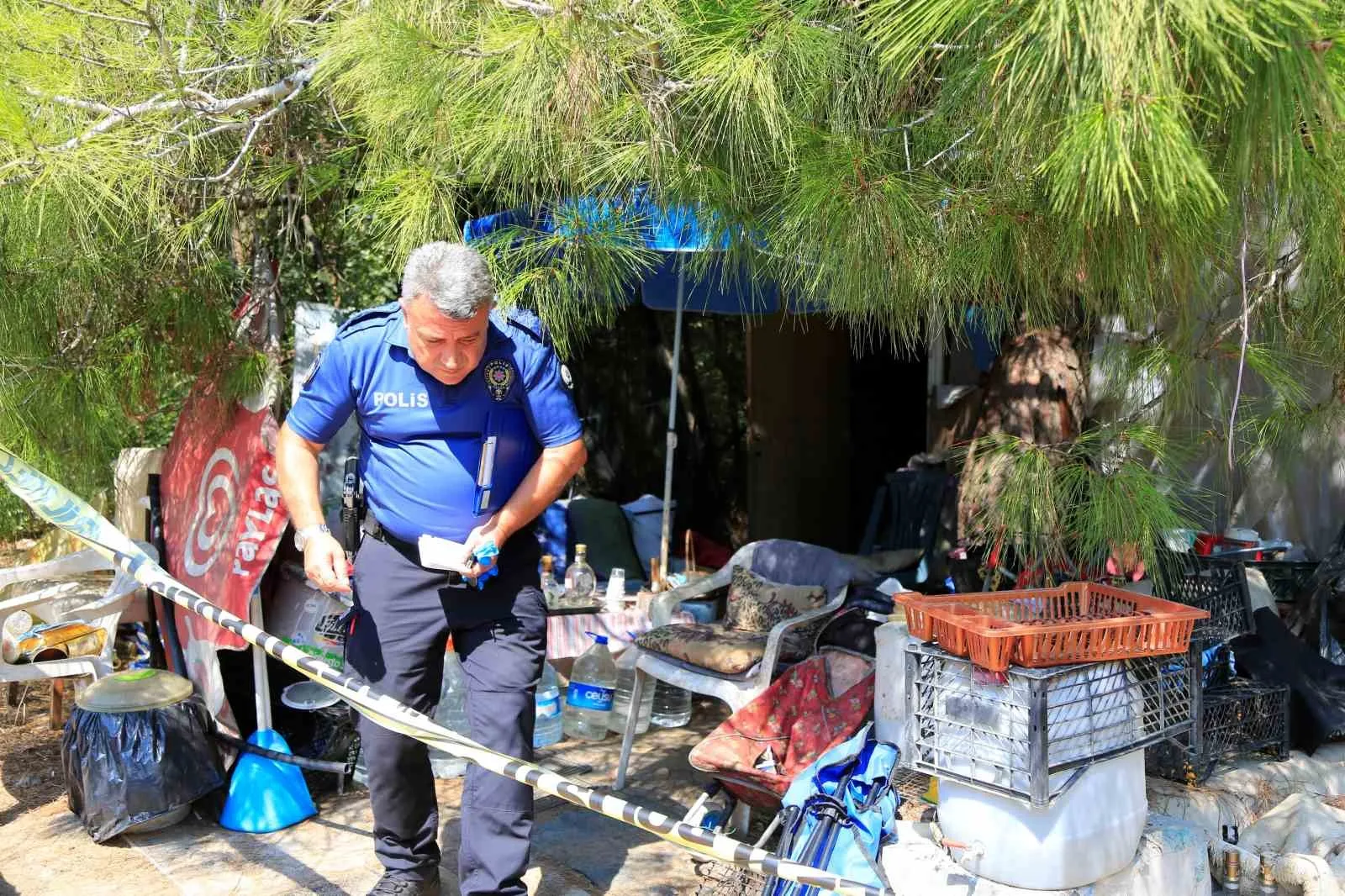 Barakadaki arkadaşının ölümünü “Değnekle dürttüm, baktım ölmüş” diye anlattı