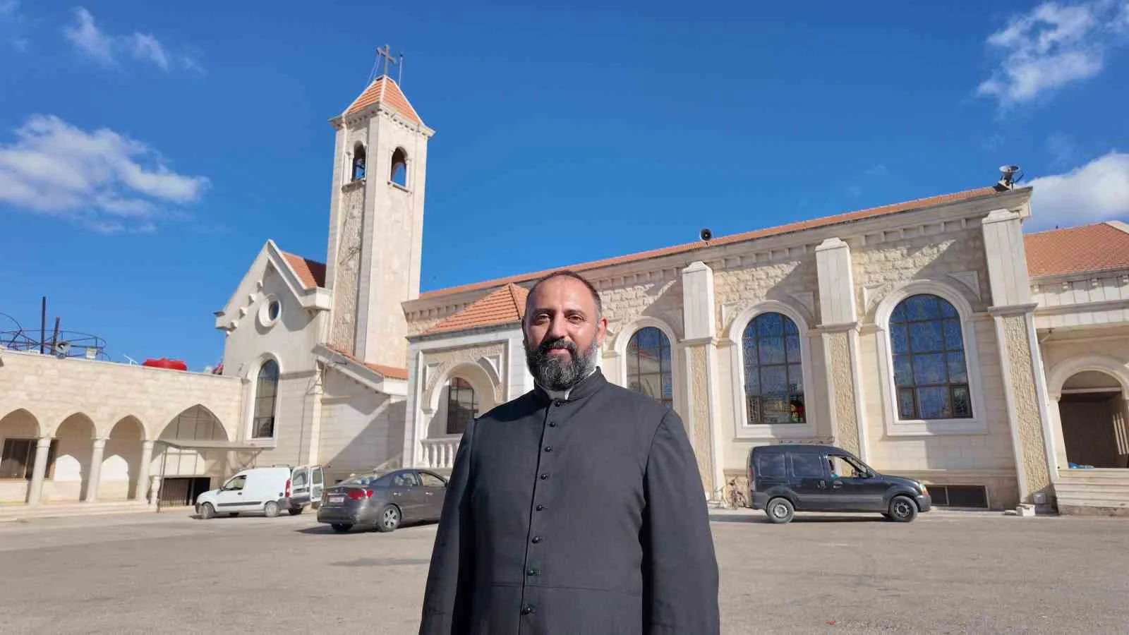 Baş uçlarında bombalar patlayan Güney Lübnan halkı savaş istemiyor