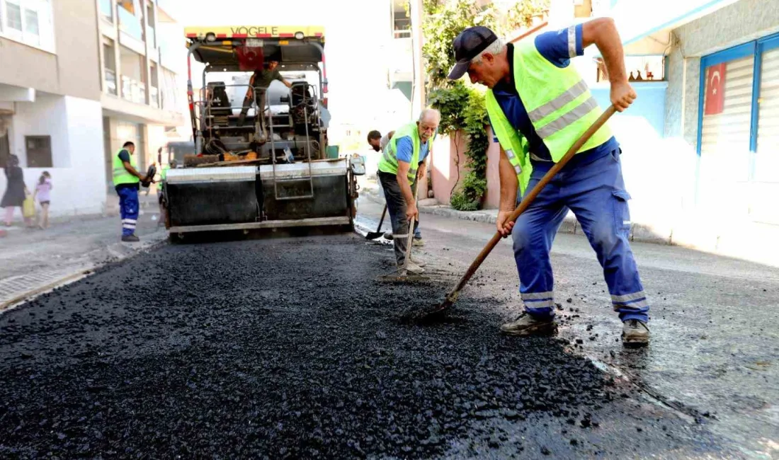 BAYRAKLI'DA YOLLAR YENİLENİYOR