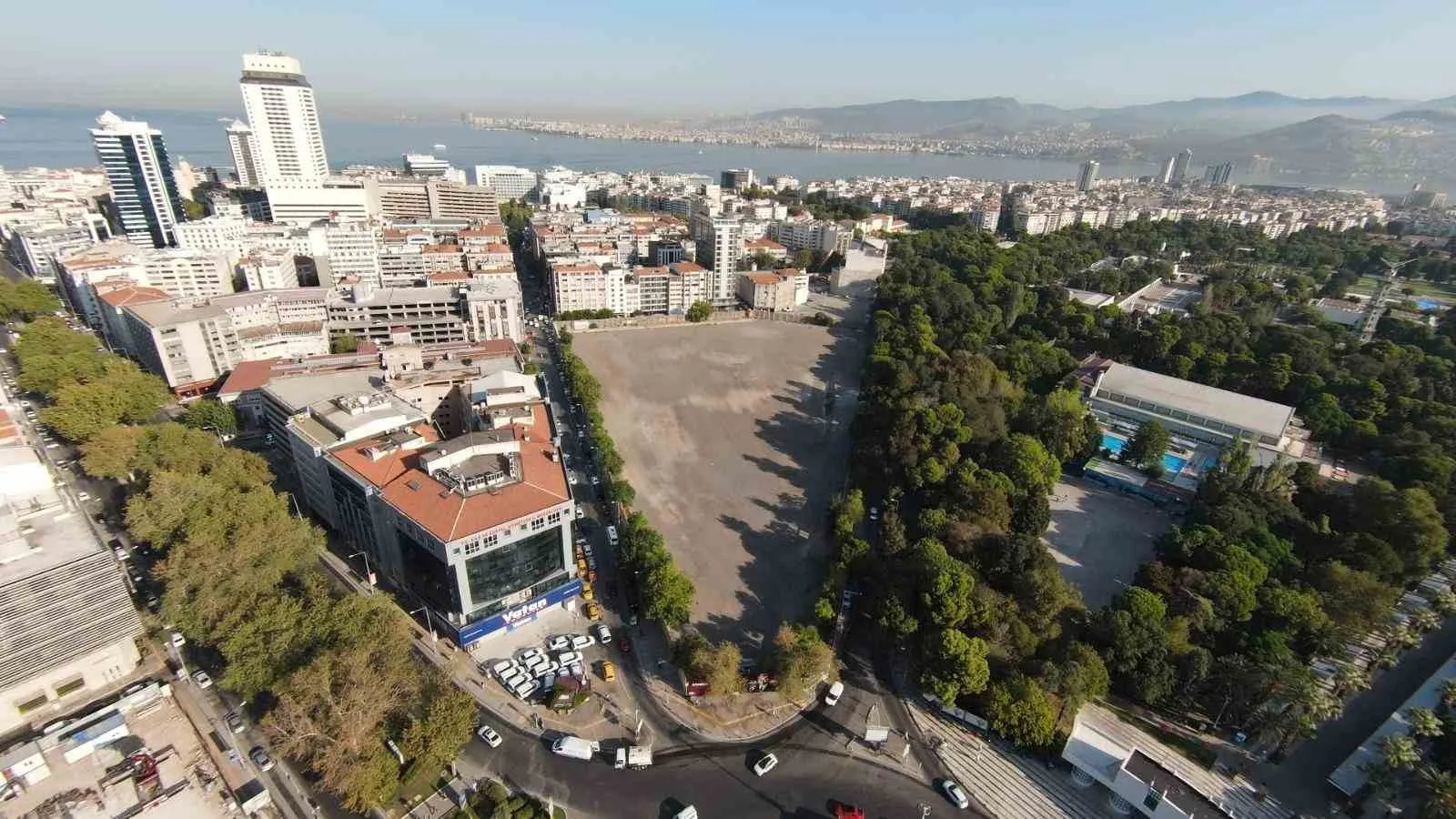 Belediye binasının yapımına karşılık Basmane Çukuru’ndan şartlı feragat